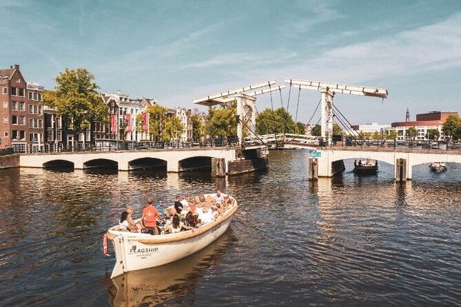 amsterdam-private-boat-trip-with-pizza-and-unlimited-drinks