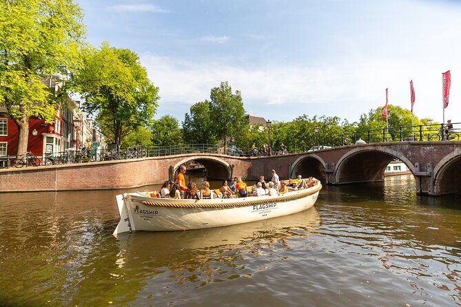 amsterdam-private-boat-trip-with-pizza-and-unlimited-drinks