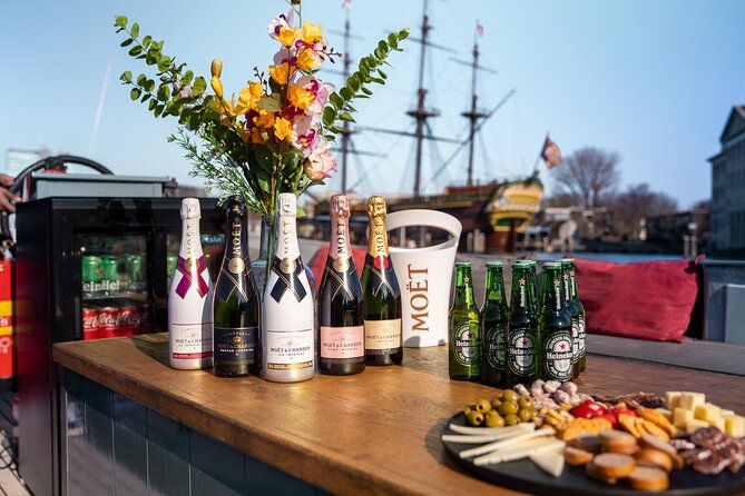 amsterdam-private-canal-cruise-with-drinks-and-snacks