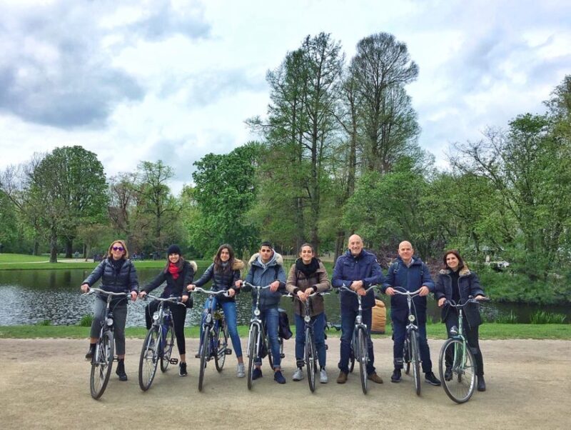 Amsterdam: Private City Bike Tour in italian - The Guide’s Role and Authentic Insights
