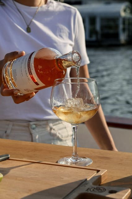 amsterdam-private-city-canal-cruise