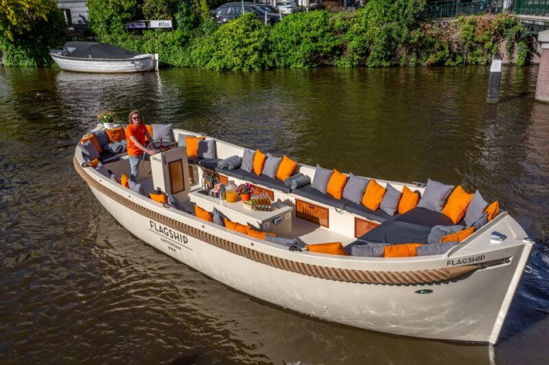 amsterdam-private-cruise-with-drinks-pizza-or-burger