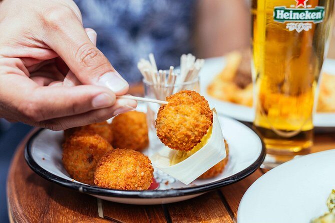 Amsterdam Private Food Tour with Local Including 6 or 10 Tastings - What Makes This Tour Stand Out