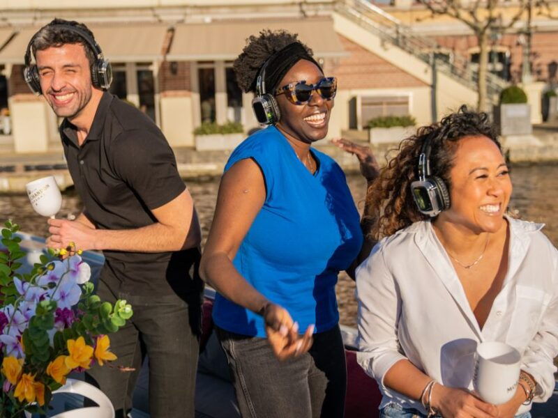 amsterdam-private-luxury-cruise-with-drinks-silent-disco