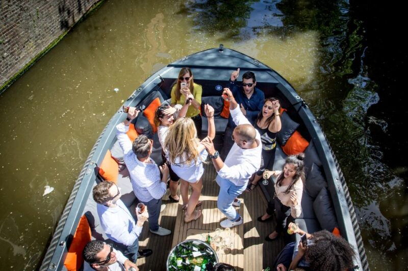 amsterdam-private-prosecco-canal-cruise-tour
