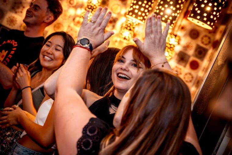 amsterdam-private-pub-crawl-with-vip-club-entry-and-shots
