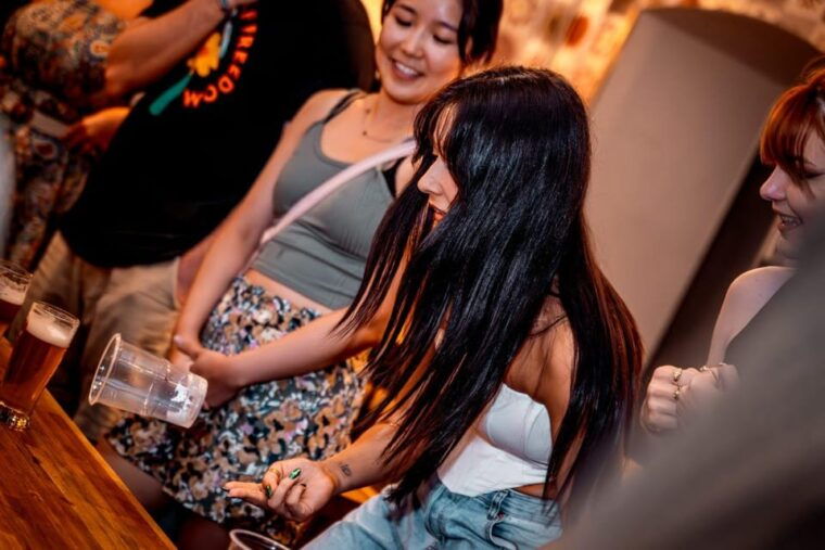 amsterdam-private-pub-crawl-with-vip-club-entry-and-shots