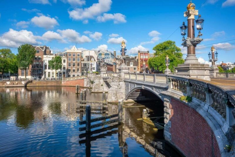 amsterdam-private-rembrandt-walking-tour-optional-museums