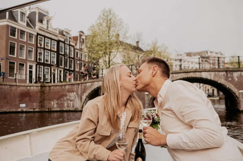 Amsterdam: Private Romantic Canal Cruise w. Prosecco/Snacks - Who Is This Tour Best For?