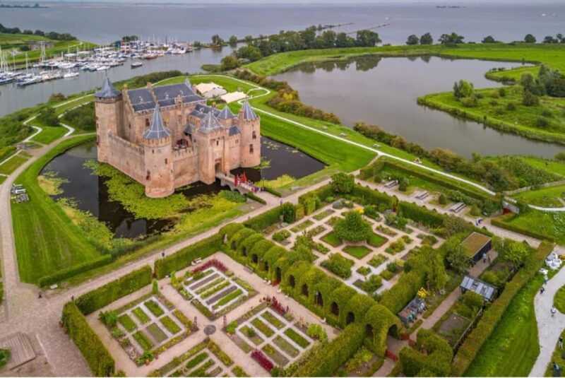 amsterdam-private-tour-of-kroller-museum-het-loo-muiderslot