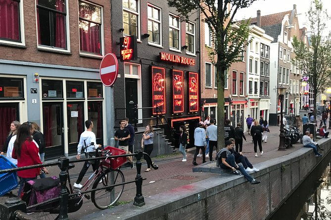 amsterdam-red-light-district-and-coffee-shop-tour