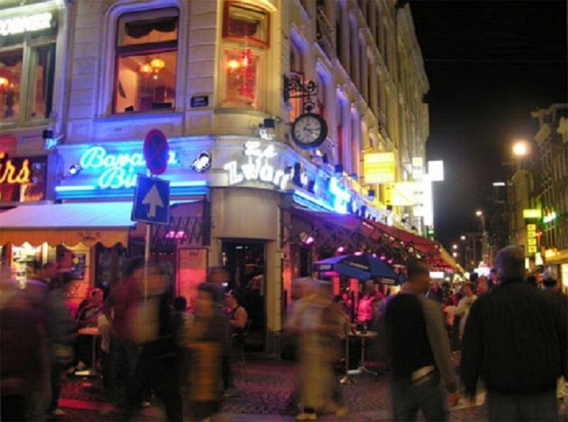 amsterdam-red-light-district-and-local-pub-tour