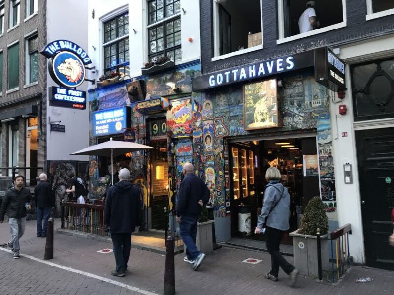 amsterdam-red-light-district-and-local-pub-tour