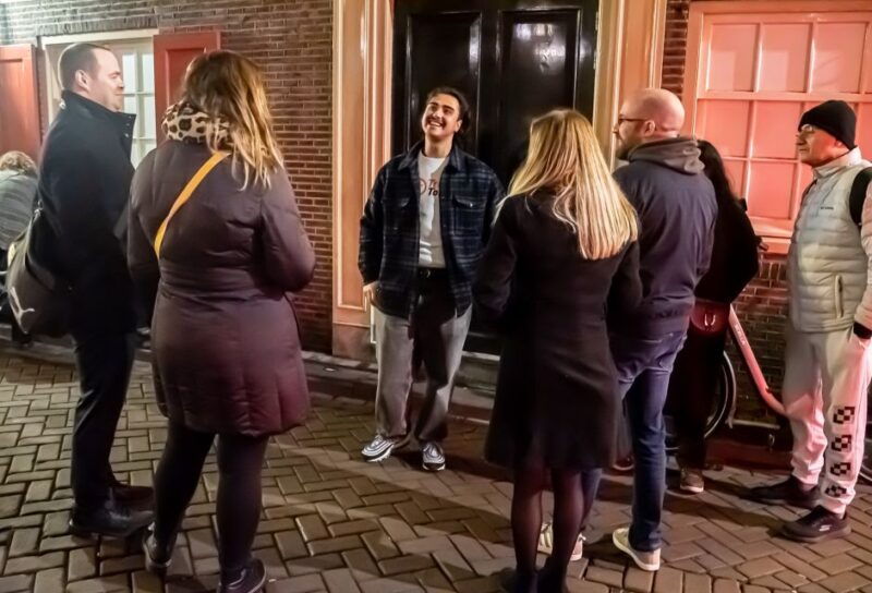amsterdam-red-light-district-exclusive-night-tour