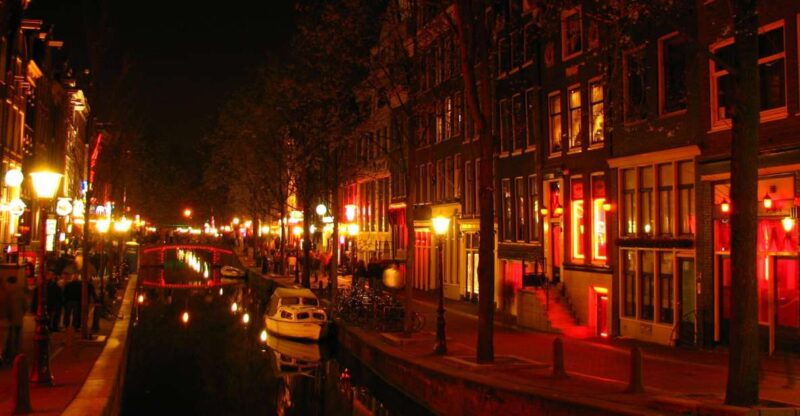 amsterdam-red-light-district-tour-3