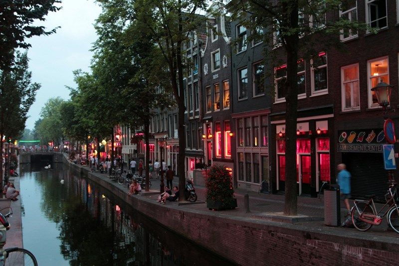 amsterdam-red-light-district-tour