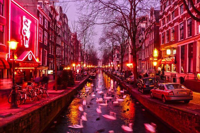 Amsterdam Red Light District Walking Tour in EN/DE/IT - FAQ