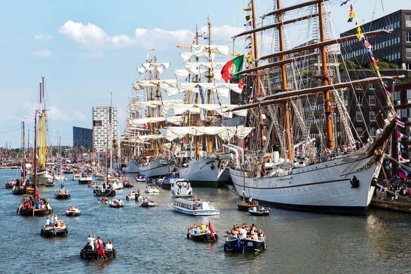 Amsterdam: SAIL 2025 with the Bulldog Boat Smoke cruise - Key Points