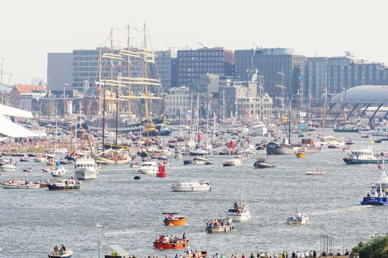 Amsterdam: SAIL 2025 with the Bulldog Boat Smoke cruise - An Honest Look at the SAIL 2025 Bulldog Boat Smoke Cruise