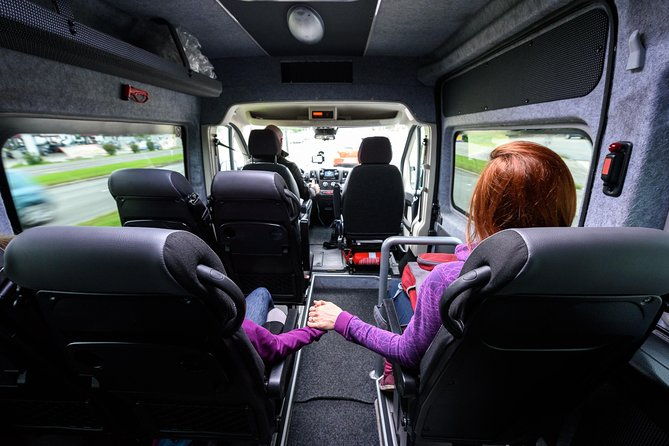 amsterdam-schiphol-airport-ams-round-trip-transfer-to-amsterdam-city