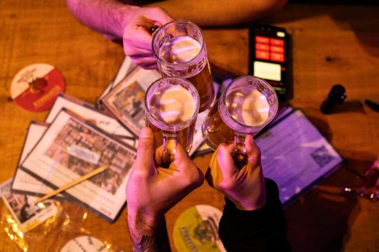 amsterdam-self-guided-red-light-district-pub-crawl-mystery