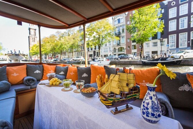 amsterdam-small-group-bike-tour-with-canal-cruise-drinks-cheese