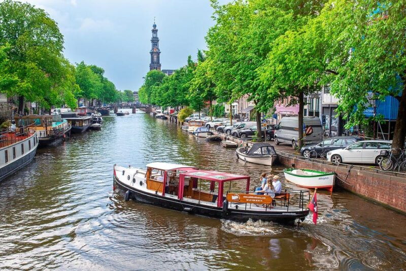 amsterdam-small-group-canal-cruise-incl-drinks-and-snacks