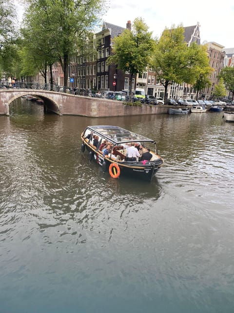 amsterdam-small-group-canal-cruise-including-snacks-drinks