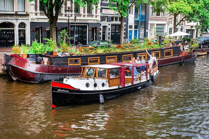 amsterdam-small-group-canal-cruise-with-dutch-snacks-and-drink
