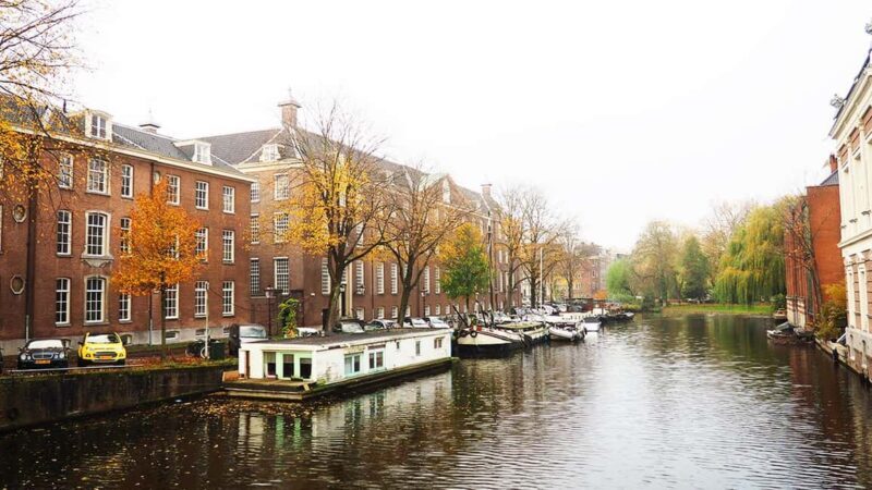 Amsterdam: Small-Group Hidden Gems Tour - The Canal Belt and Riverside Tales