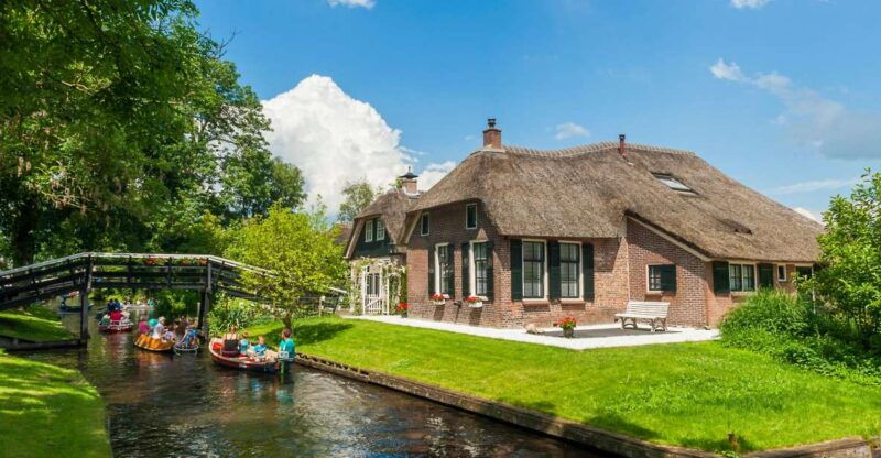 amsterdam-small-group-or-private-tour-to-giethoorn-lunch