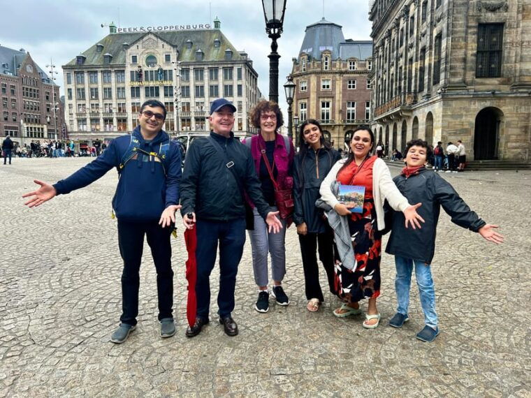 amsterdam-small-group-walking-tour-with-fun-guide