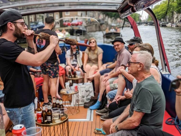 amsterdam-smoke-and-lounge-city-boat-cruise
