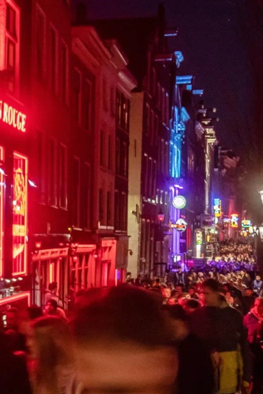 amsterdam-spanish-tour-unmasking-the-redlight-district