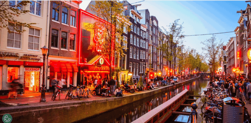 amsterdam-spanish-tour-unmasking-the-redlight-district