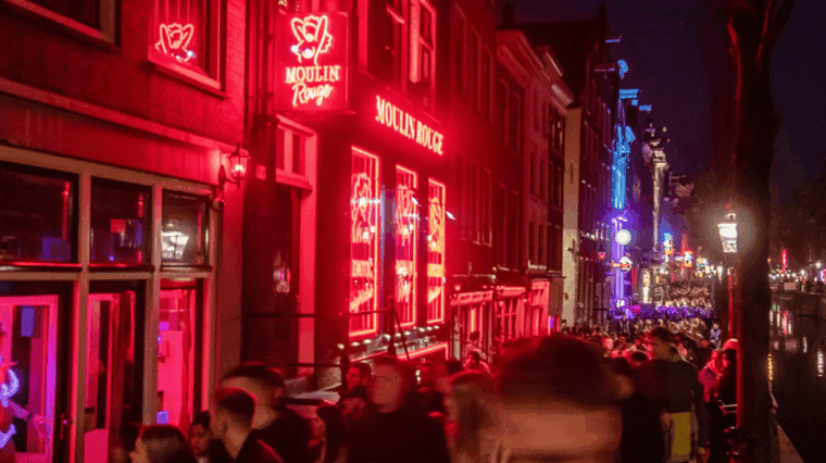 amsterdam-spanish-tour-unmasking-the-redlight-district