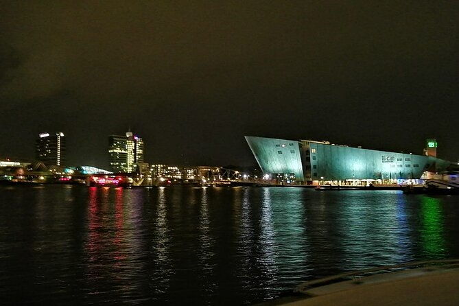 amsterdam-the-bulldog-boat-winter-smoke-friendly-cruise