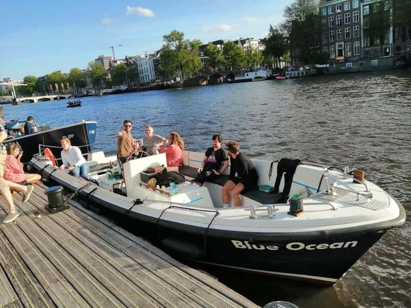 Amsterdam: The Bulldog Boat With 2 Drinks (420 Friendly) - FAQs