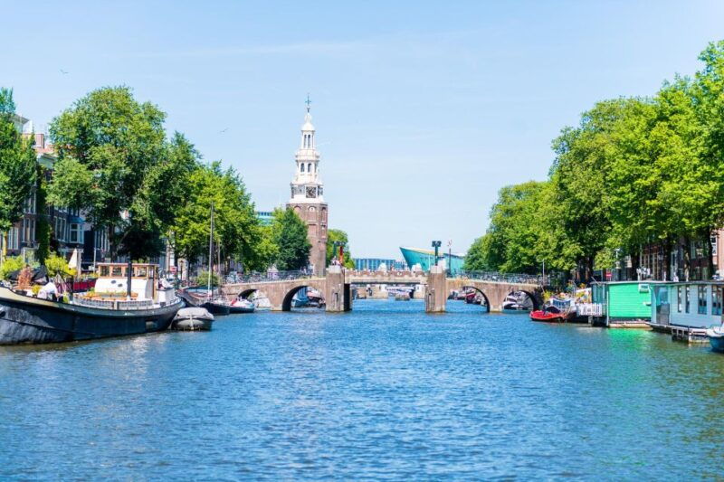 amsterdam-traditional-canal-cruise-with-bar-on-board