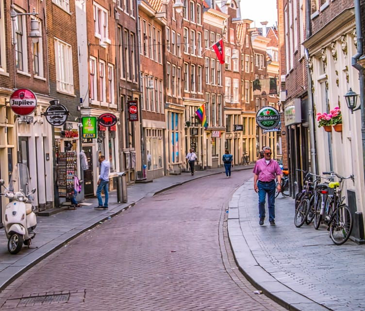 amsterdam-unveiling-the-secrets-redlight-district-tour
