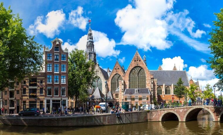 amsterdam-walking-tour-for-couples