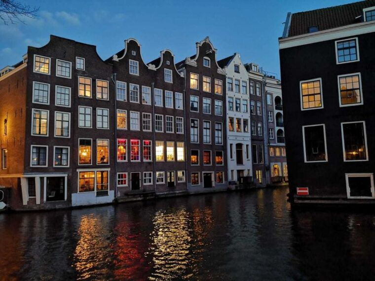 amsterdam-walking-tour-of-the-red-light-district