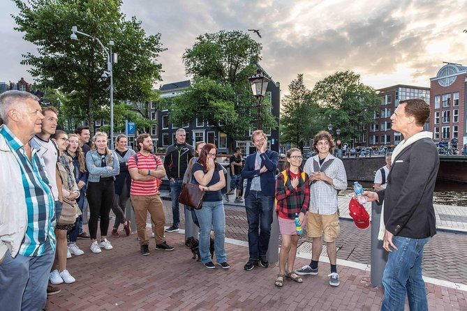 amsterdam-walking-tour-with-a-local-comedian-as-guide