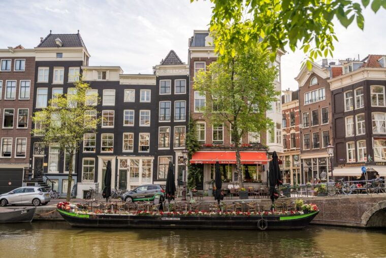 amsterdam-walking-tour-with-dutch-pancake-lunch-2