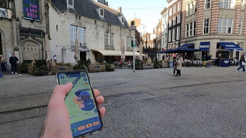 amsterdam-walking-tour-with-smartphone-app