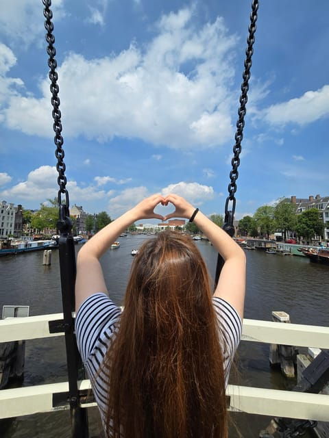 amsterdam-walking-tour-wwii-liberal-amsterdam-waterways