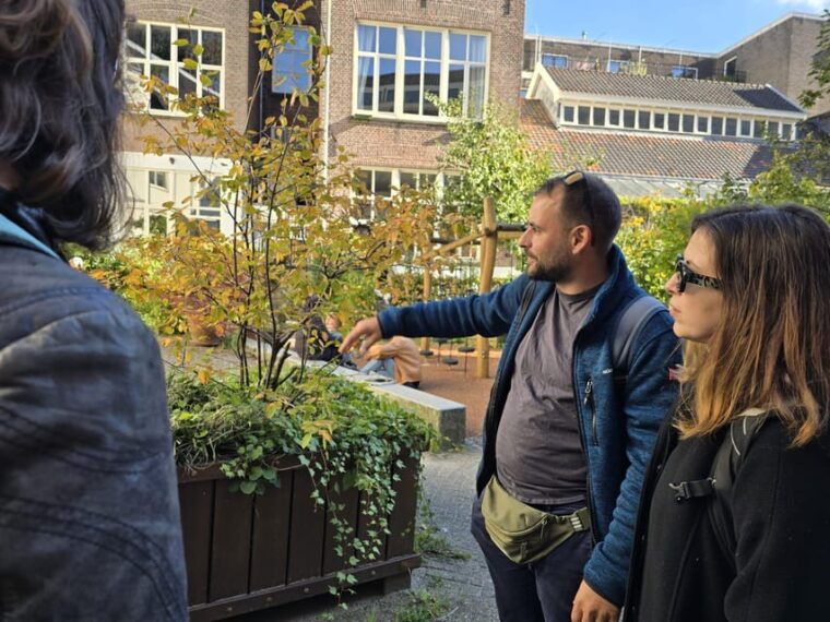 amsterdam-walking-tour-wwii-liberal-amsterdam-waterways