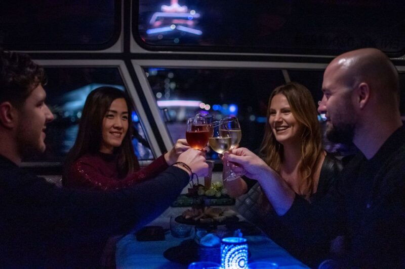 amsterdam-wine-and-cheese-evening-cruise-3