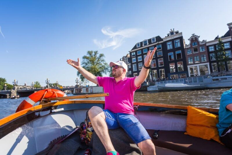 amsterdam1-5-hour-canal-cruise-local-guide-drinks-snacks