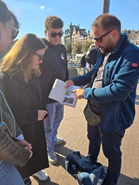 Amsterdams Hidden Facts: 750 Years of Secrets  by Adonis - FAQs